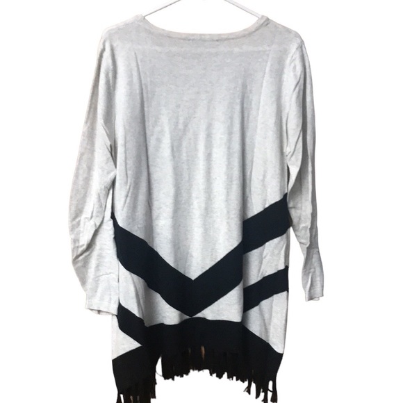 Zig zag fringe tunic sweater - Picture 2 of 6